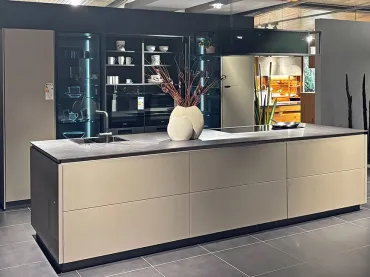 GRIMM Küchen Binzen - Musterküche 58 - Gesamtansicht