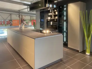 GRIMM Küchen Binzen - Musterküche 58 - Frontansicht