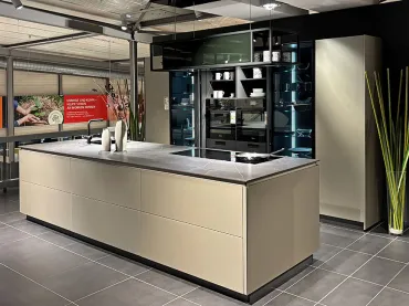 GRIMM Küchen Binzen - Musterküche 58 - Seitenansicht