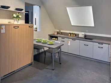 GRIMM Küchen Karlsruhe - Musterküche 26 - Seitenansicht