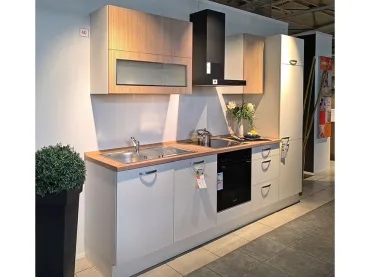 GRIMM Küchen Offenburg - Musterküche 40 - Seitenansicht