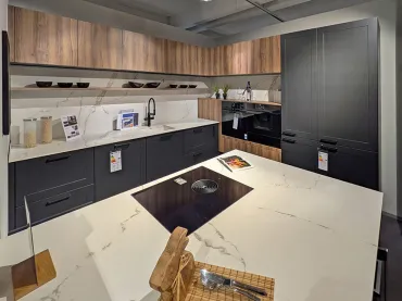 Grimm Küchen Rastatt - Musterküche 03 - Seitenansicht