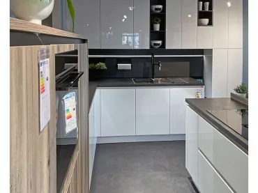 Grimm Küchen Rastatt - Musterküche 08 - Seitenansicht