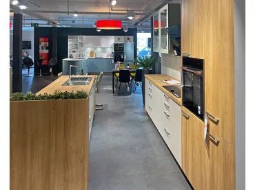 Grimm Küchen Rastatt - Musterküche 28 - Seitenansicht