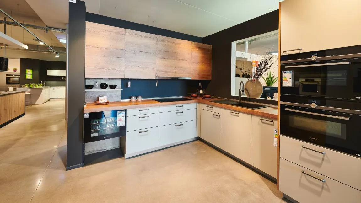 Grimm Küchen - Küchenstudio Waldshut-Tiengen - Küche Holzoptik1 Grimm Küchen - Küchenstudio Waldshut-Tiengen - Küche Holzoptik1