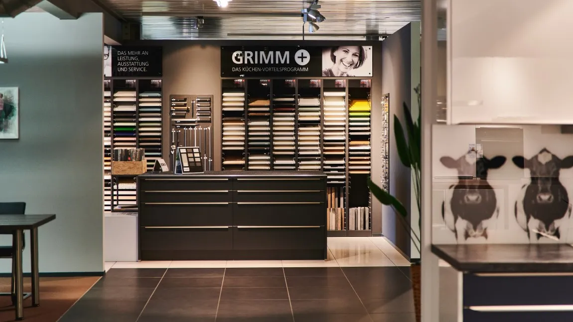 GRIMM Küchen - Küchenstudio Binzen - Fronten, Griffe, Arbeitsplatten