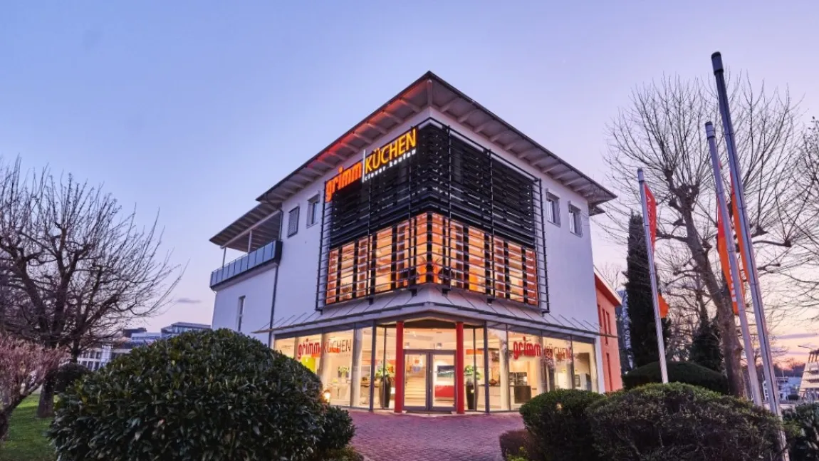 GRIMM Küchen - Küchenaustellung Freiburg - Haupteingang GRIMM Küchen - Küchenaustellung Freiburg - Haupteingang