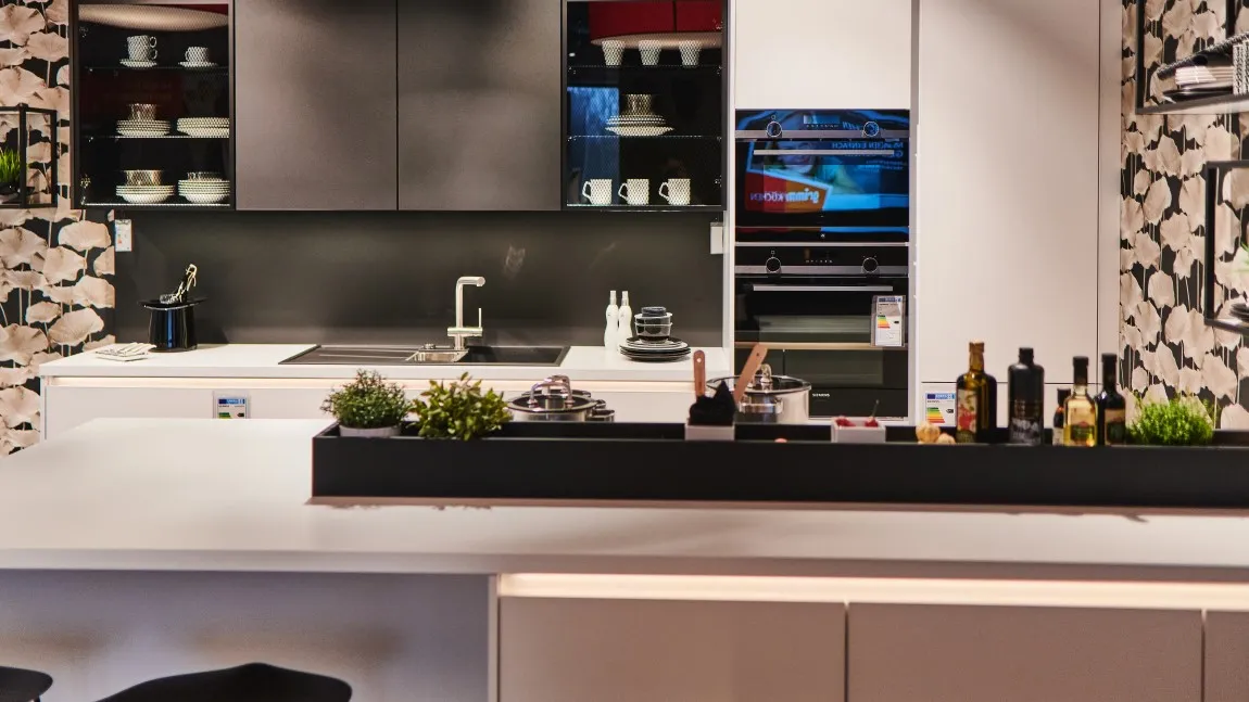 GRIMM Küchenstudio Karlsdorf-Neuthard - Unsere Küchenausstellung im bawo-Center - Küche modern Detailansicht GRIMM Küchenstudio Karlsdorf-Neuthard - Unsere Küchenausstellung im bawo-Center - Küche modern Detailansicht