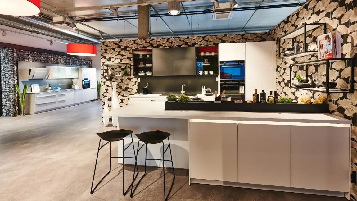 GRIMM Küchenstudio Karlsdorf-Neuthard - Unsere Küchenausstellung im bawo-Center - Küche modern GRIMM Küchenstudio Karlsdorf-Neuthard - Unsere Küchenausstellung im bawo-Center - Küche modern
