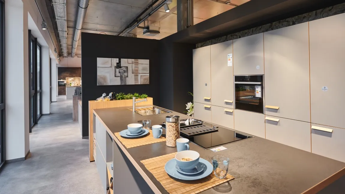 GRIMM Küchenstudio Karlsdorf-Neuthard - Unsere Küchenausstellung im bawo-Center - Küche modern4 GRIMM Küchenstudio Karlsdorf-Neuthard - Unsere Küchenausstellung im bawo-Center - Küche modern4