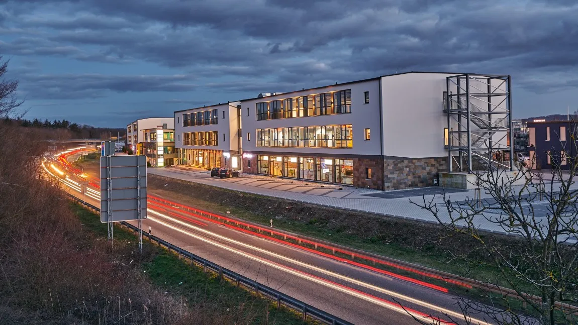 GRIMM Küchenstudio Karlsdorf-Neuthard - Unsere Küchenausstellung im bawo-Center - Außenansicht GRIMM Küchenstudio Karlsdorf-Neuthard - Unsere Küchenausstellung im bawo-Center - Außenansicht